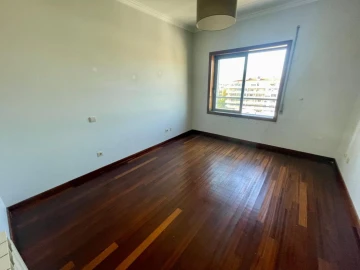 Apartamento T5 para Venda em São Vitor (Braga)