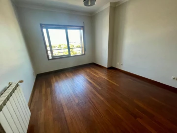 Apartamento T5 para Venda em São Vitor (Braga)