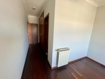 Apartamento T5 para Venda em São Vitor (Braga)