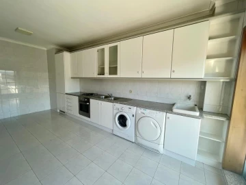 Apartamento T5 para Venda em São Vitor (Braga)