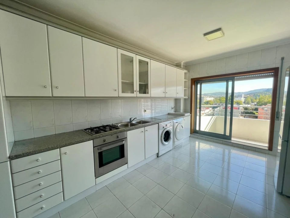 Apartamento T5 para Venda em São Vitor (Braga) Foto 9