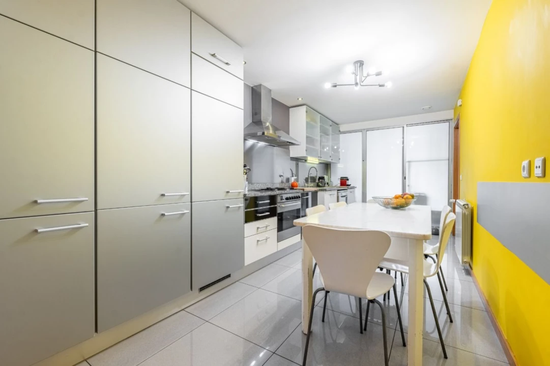 Apartamento T4 para Venda em Braga (Maximinos, Sé e Cividade) Foto 5