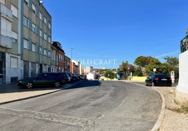 Moradia T9 para Venda em Ajuda