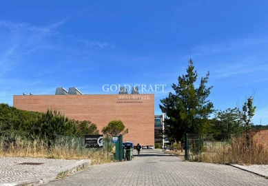 Moradia T9 para Venda em Ajuda