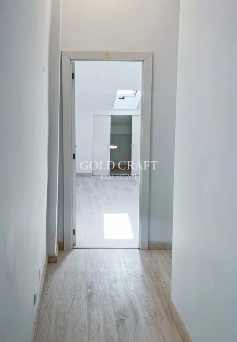 Moradia T9 para Venda em Ajuda