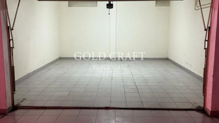 Garagem para Arrendamento em Mina de Água