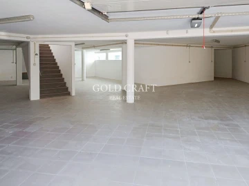 Moradia T4 para Venda em Queluz e Belas