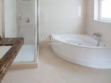 Moradia T4 para Venda em Queluz e Belas