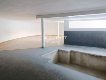 Moradia T4 para Venda em Queluz e Belas