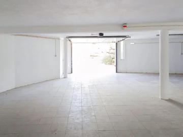 Moradia T4 para Venda em Queluz e Belas