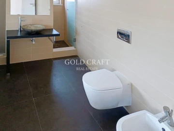 Moradia T4 para Venda em Queluz e Belas