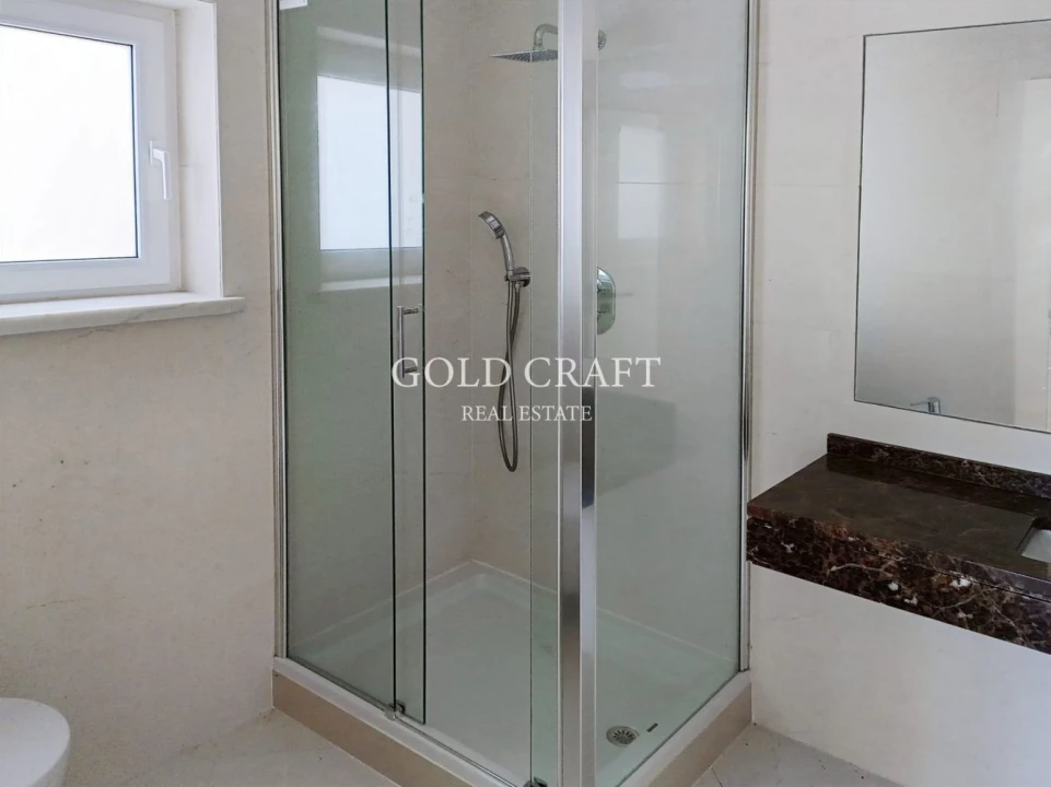 Moradia T4 para Venda em Queluz e Belas Foto 17