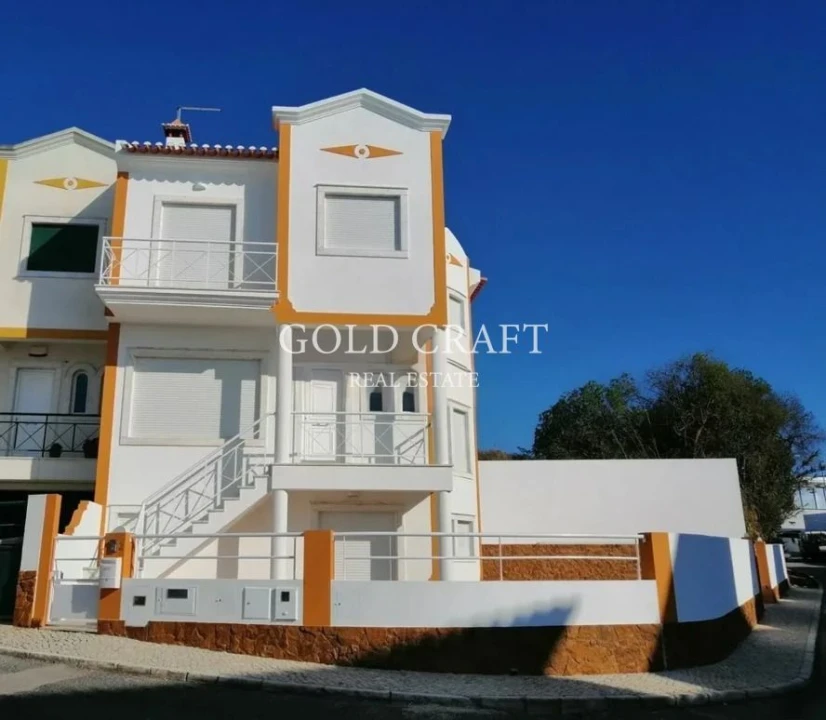 Moradia T3 para Venda em Ericeira Foto 2