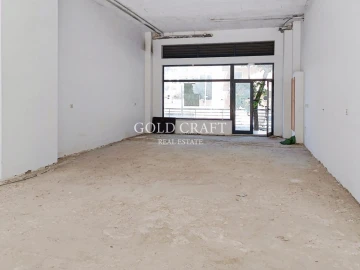 Loja para Arrendamento em Mina de Água