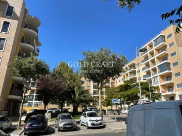 Loja para Arrendamento em Mina de Água