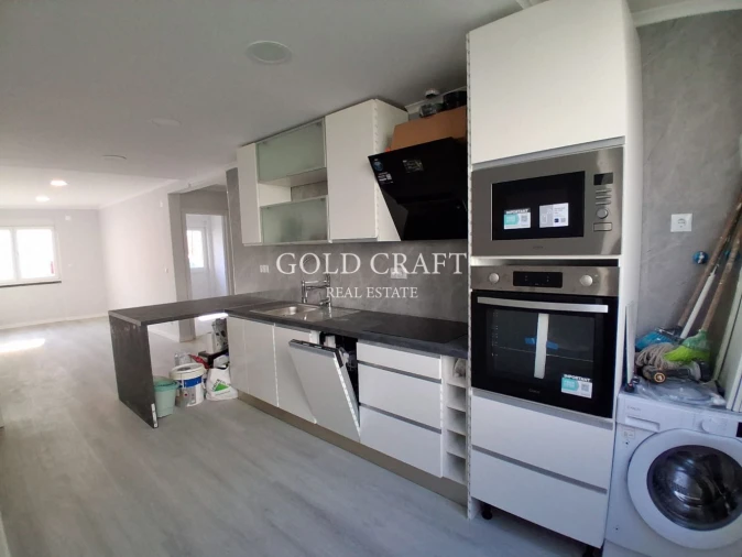 Apartamento T2 para Venda em Benfica Foto 8