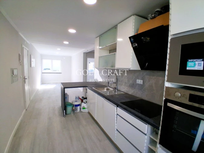 Apartamento T2 para Venda em Benfica Foto 5