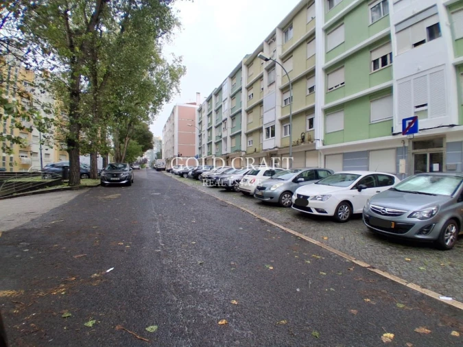 Apartamento T2 para Venda em Benfica Foto 20
