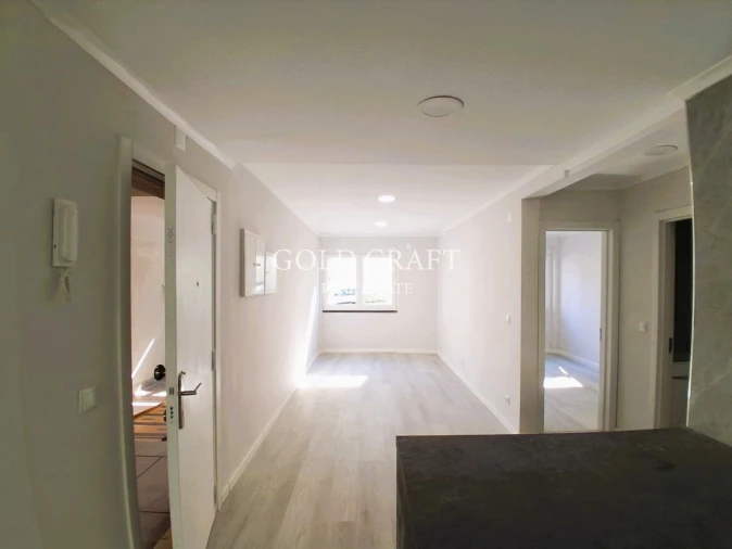 Apartamento T2 para Venda em Benfica Foto 4