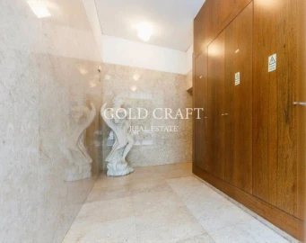 Apartamento T7 para Venda em Alvalade