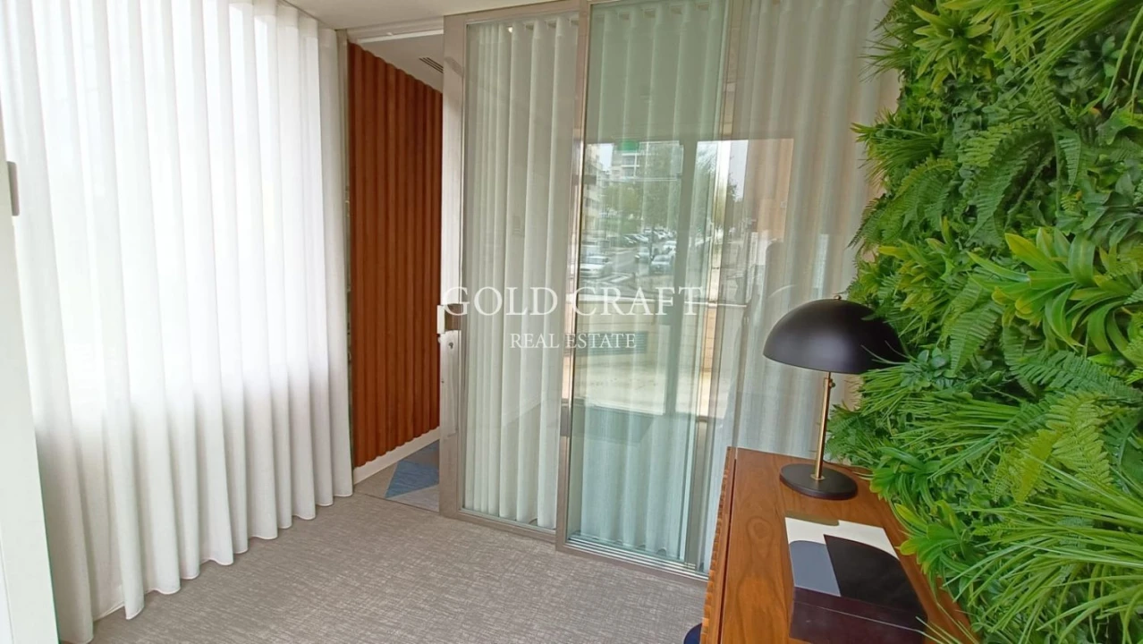 Loja para Arrendamento em Mina de Água Foto 4