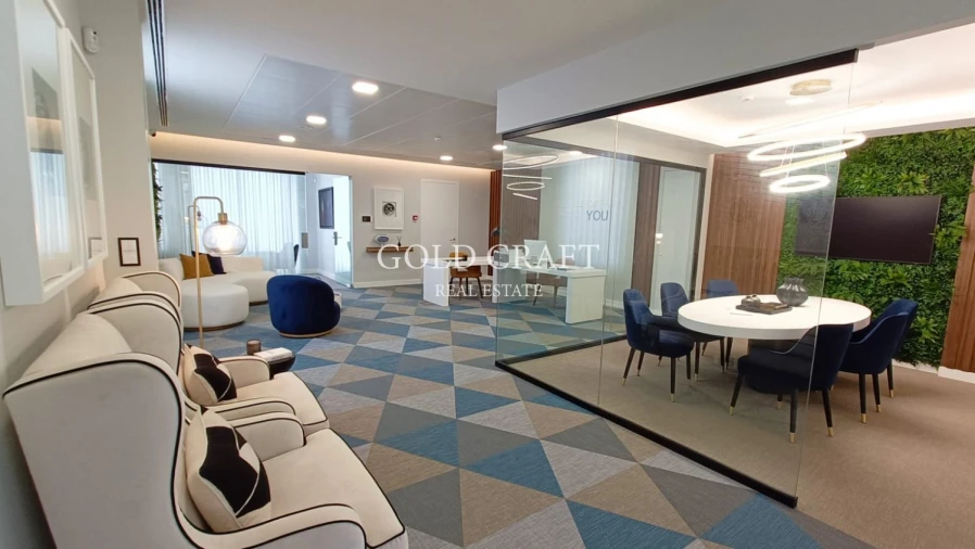 Loja para Arrendamento em Mina de Água Foto 2