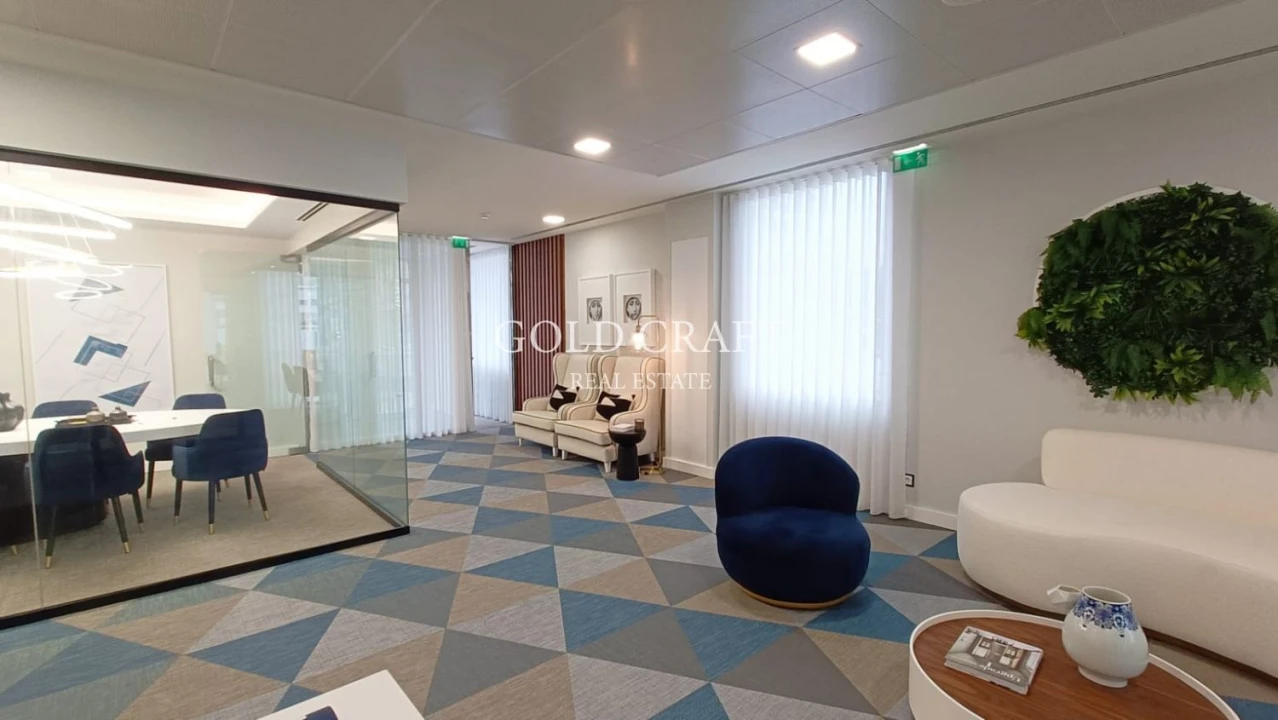 Loja para Arrendamento em Mina de Água Foto 12