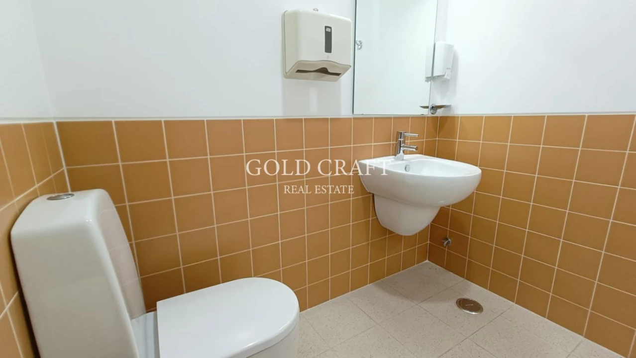 Loja para Arrendamento em Mina de Água Foto 21