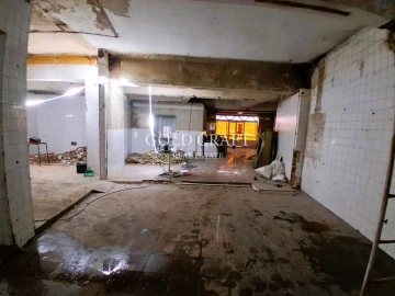 Loja para Arrendamento em Queluz e Belas