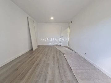 Apartamento T3 para Venda em Baixa da Banheira e Vale da Amoreira