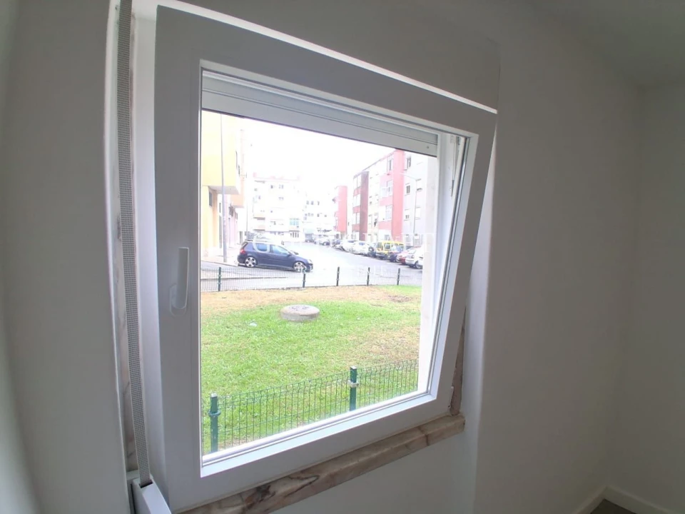 Apartamento T3 para Venda em Cacém e São Marcos Foto 16