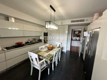 Apartamento T4 para Venda em Sacavém e Prior Velho