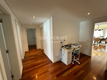 Apartamento T4 para Venda em Sacavém e Prior Velho