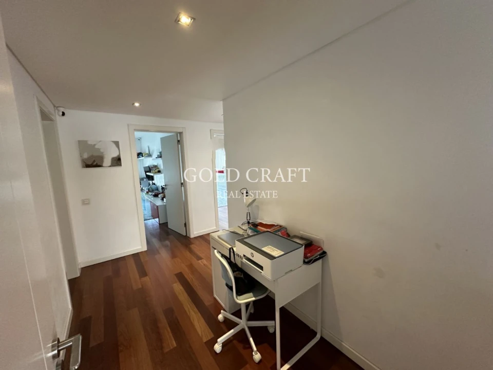 Apartamento T4 para Venda em Sacavém e Prior Velho Foto 21