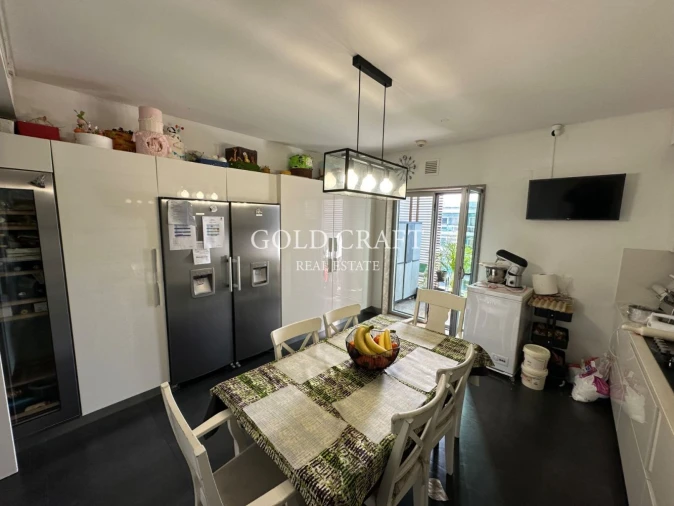 Apartamento T4 para Venda em Sacavém e Prior Velho Foto 17