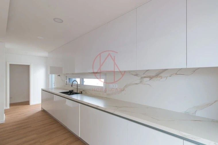 Moradia T4 para Venda em Quinta do Conde Foto 16