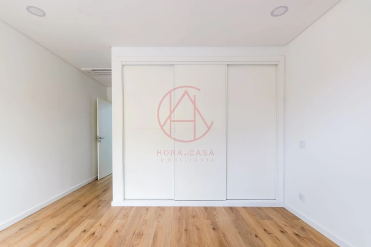 Moradia T4 para Venda em Quinta do Conde Foto 28