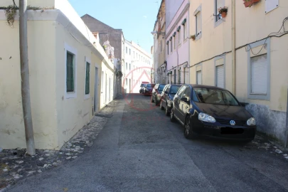 Moradia T1 para Venda em Alcantara