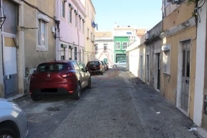 Moradia T1 para Venda em Alcantara