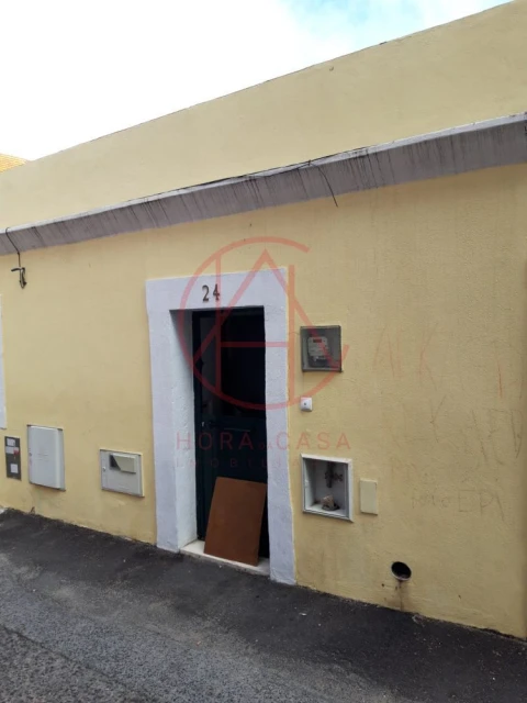 Moradia T1 para Venda em Alcantara