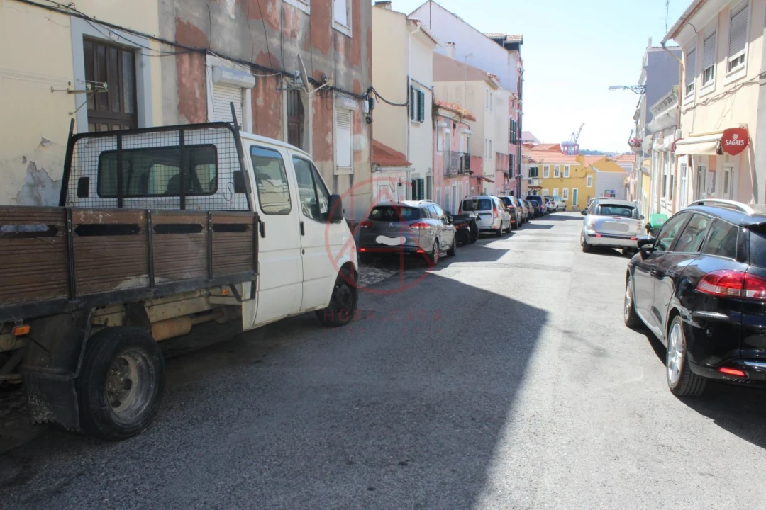 Moradia T1 para Venda em Alcantara Foto 3