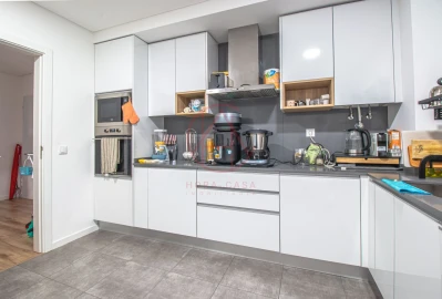 Apartamento T3 para Venda em Baixa da Banheira e Vale da Amoreira