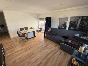 Apartamento T3 para Venda em Baixa da Banheira e Vale da Amoreira