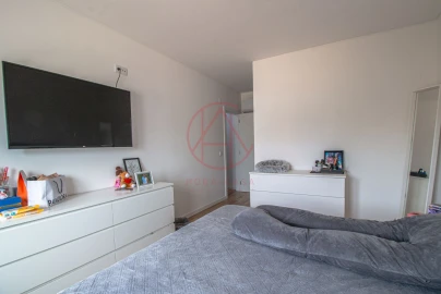 Apartamento T3 para Venda em Baixa da Banheira e Vale da Amoreira