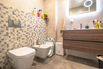 Apartamento T3 para Venda em Baixa da Banheira e Vale da Amoreira