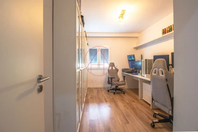 Apartamento T3 para Venda em Baixa da Banheira e Vale da Amoreira
