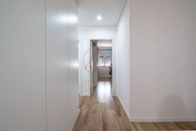 Apartamento T3 para Venda em Baixa da Banheira e Vale da Amoreira