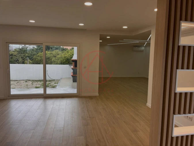 Moradia T4 para Venda em Quinta do Anjo Foto 26