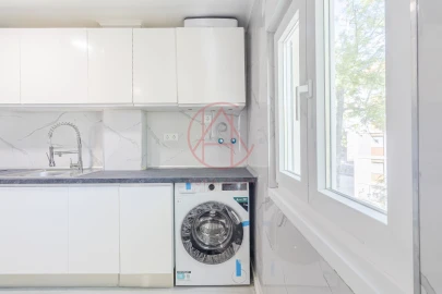 Apartamento T3 para Venda em Laranjeiro e Feijó