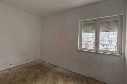 Apartamento T3 para Venda em Laranjeiro e Feijó